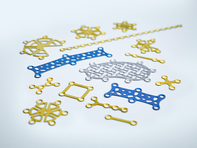 Farklı renklerde nöro plakalar